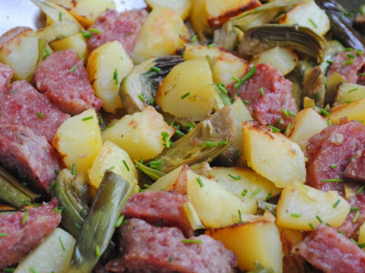 Padellata di cotechino, carciofi e patate