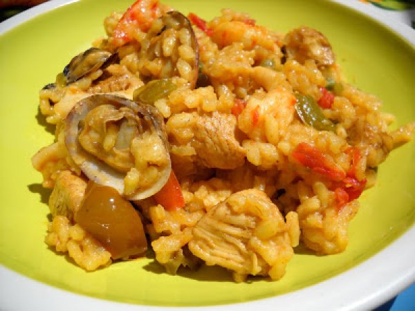 Paella risottata o risotto paellato Fusion.