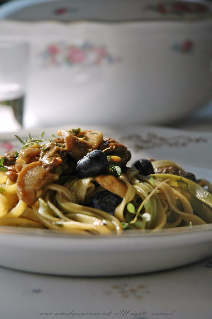 Paglia e fieno ai porcini e mirtilli Ricetta Petitchef