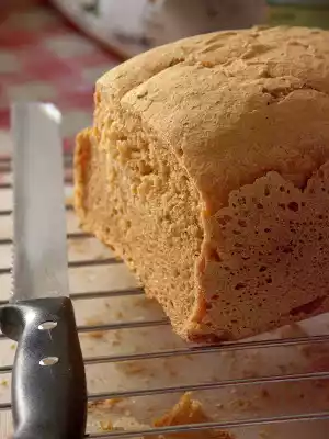 Pagnotta al pomodoro, basilico e origano...con la macchina del pane!