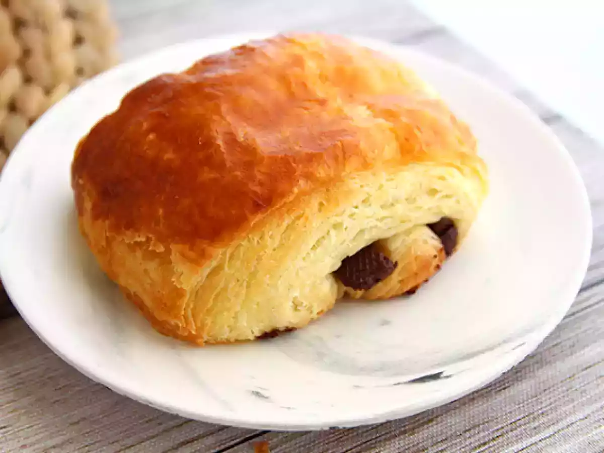 Pain au chocolat, la ricetta per preparare i fagottini al cioccolato francesi - foto 2