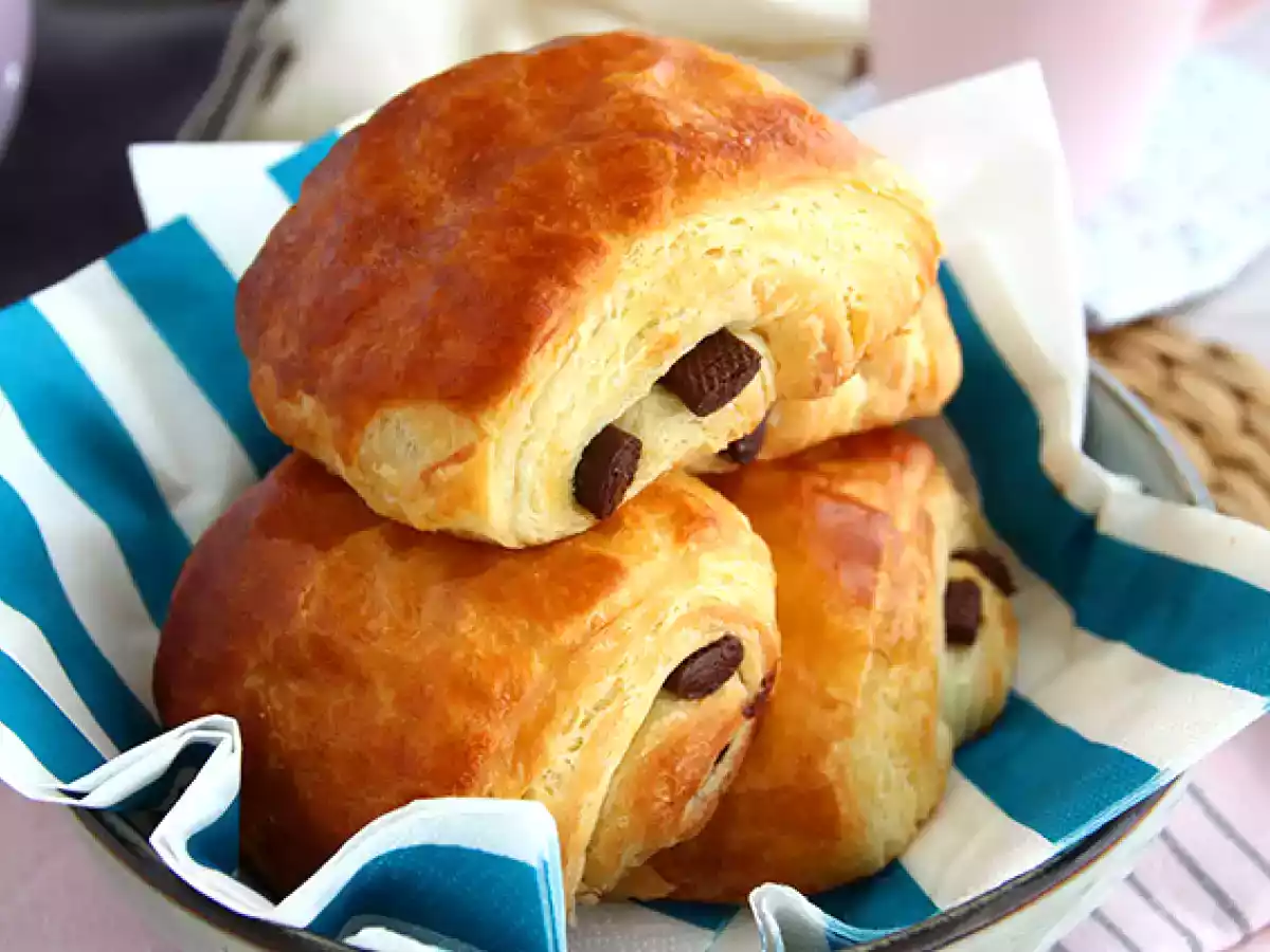 Pain au chocolat, la ricetta per preparare i fagottini al cioccolato francesi - foto 3