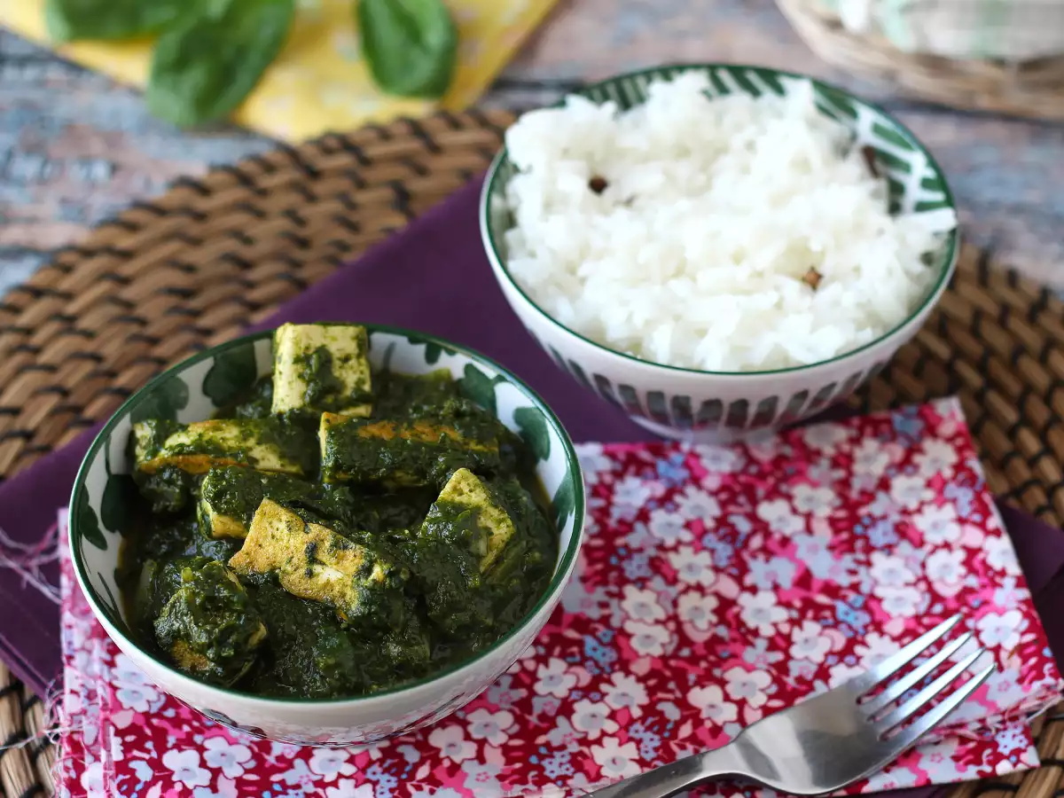 Palak tofu cremoso con spinaci e spezie indiane - foto 2
