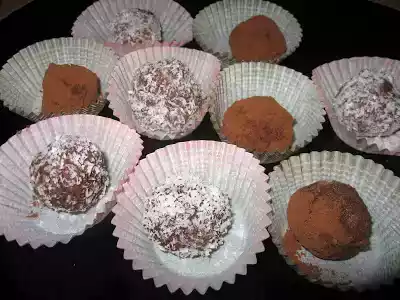 Palline al cocco e cacao al profumo di zenzero