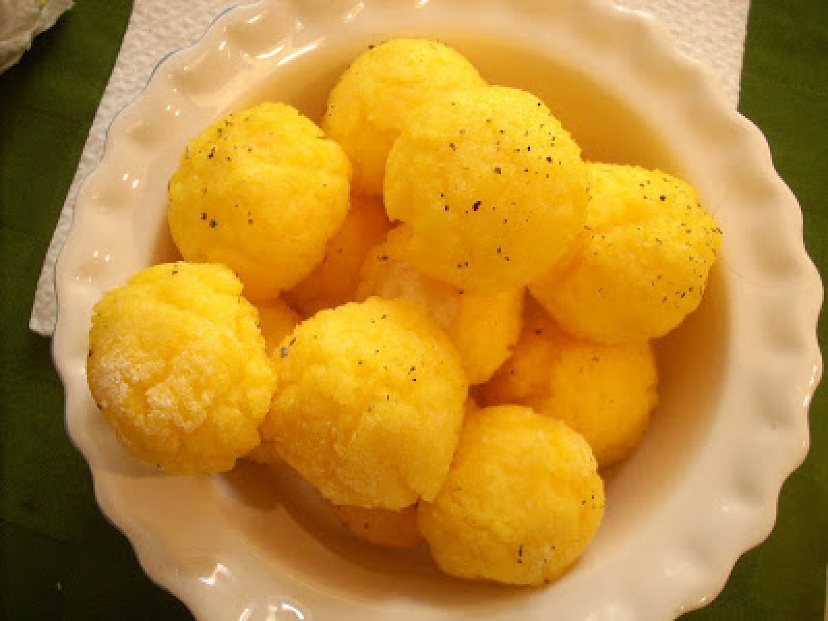 Palline croccanti di polenta con cuore fondente