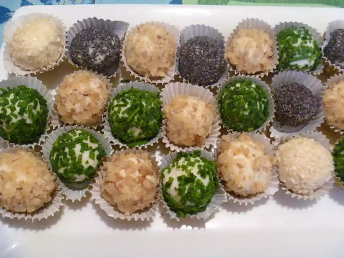 PALLINE DI FORMAGGIO AI GUSTI VARI - foto 2