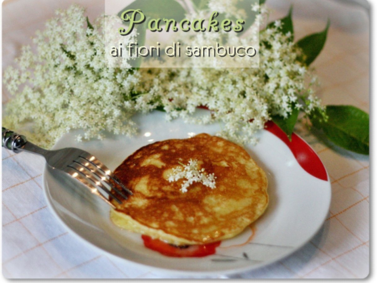 Pancakes al sambuco