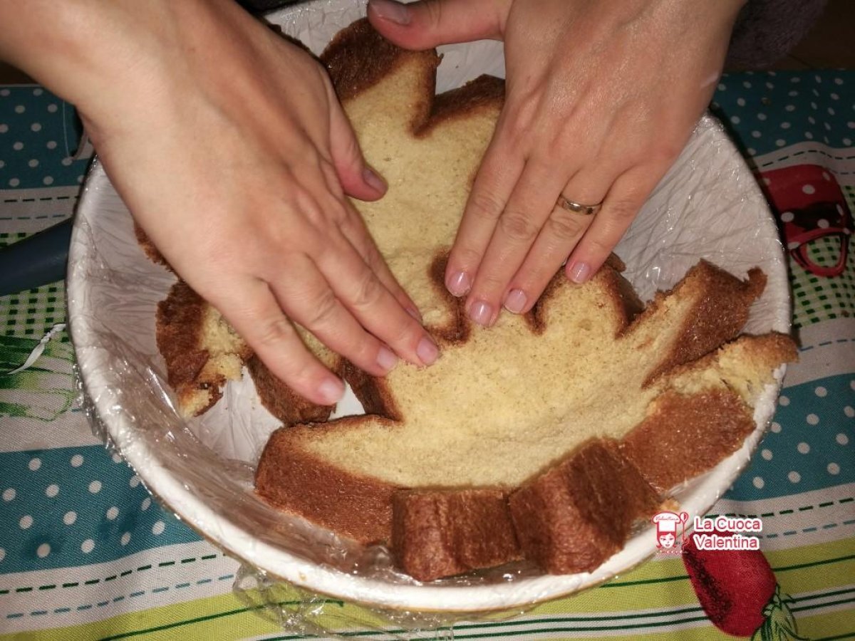 Pandoro con crema al caffè e croccantino - foto 5