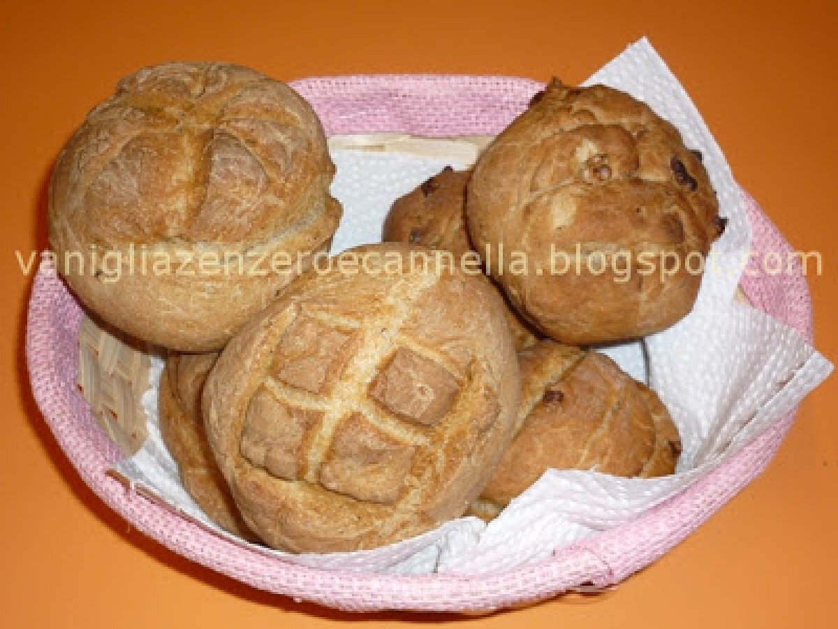 Pane ai cereali, alle noci, a gusti vari