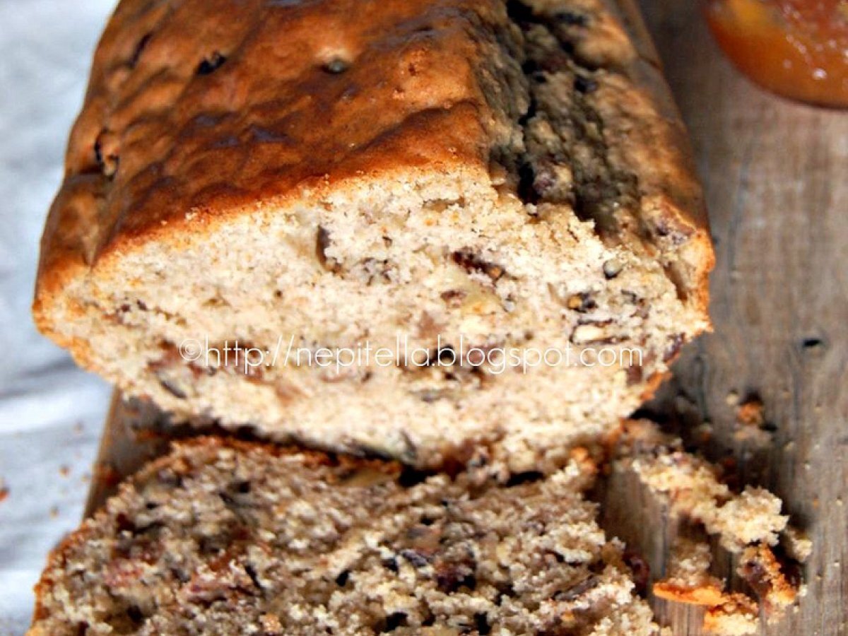 Pane-cake con uvetta e noci