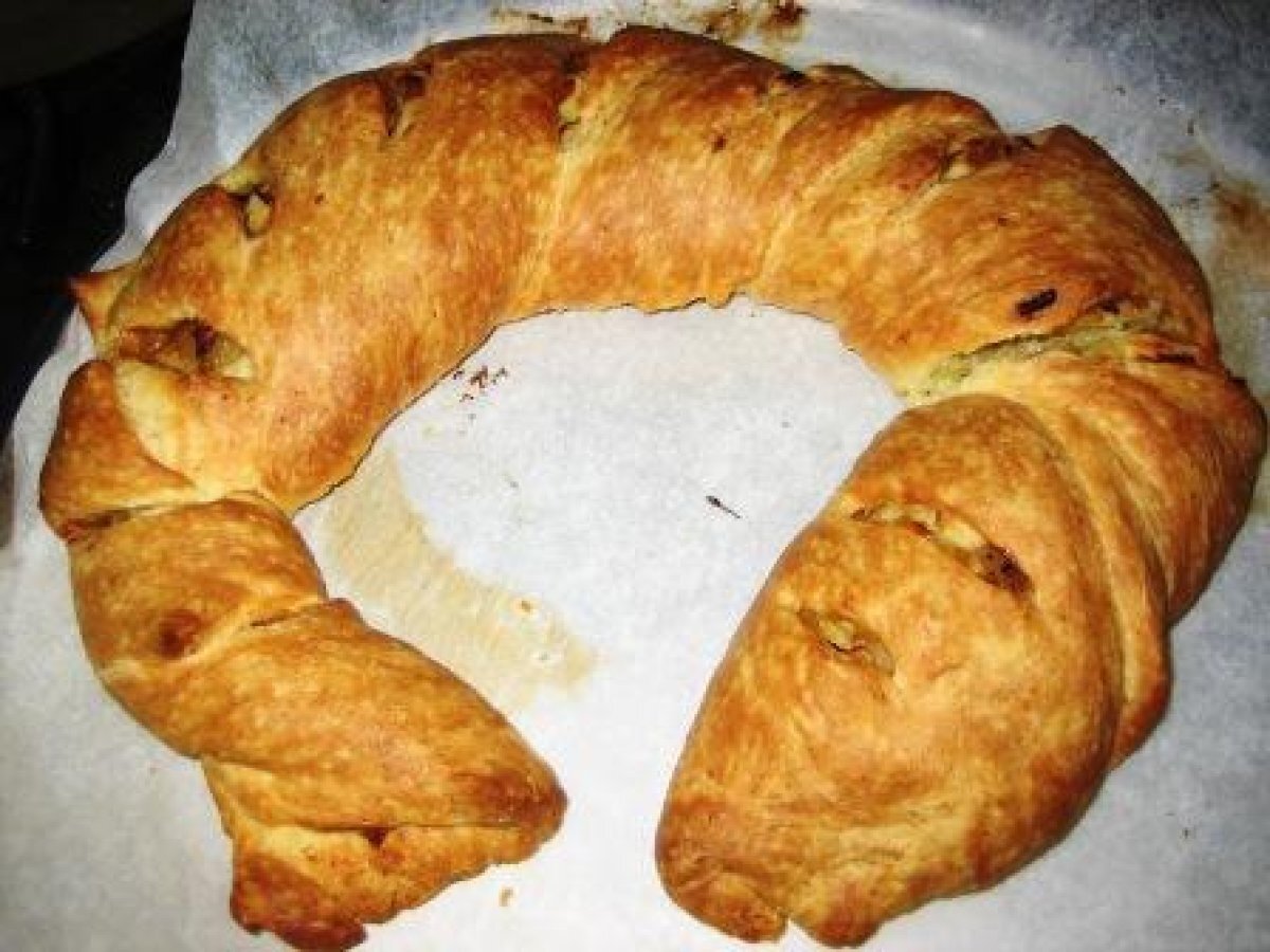 Pane condito alla CIPOLLA