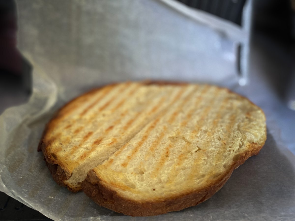 Pane Cunzato, il piatto estivo di Salina - foto 4