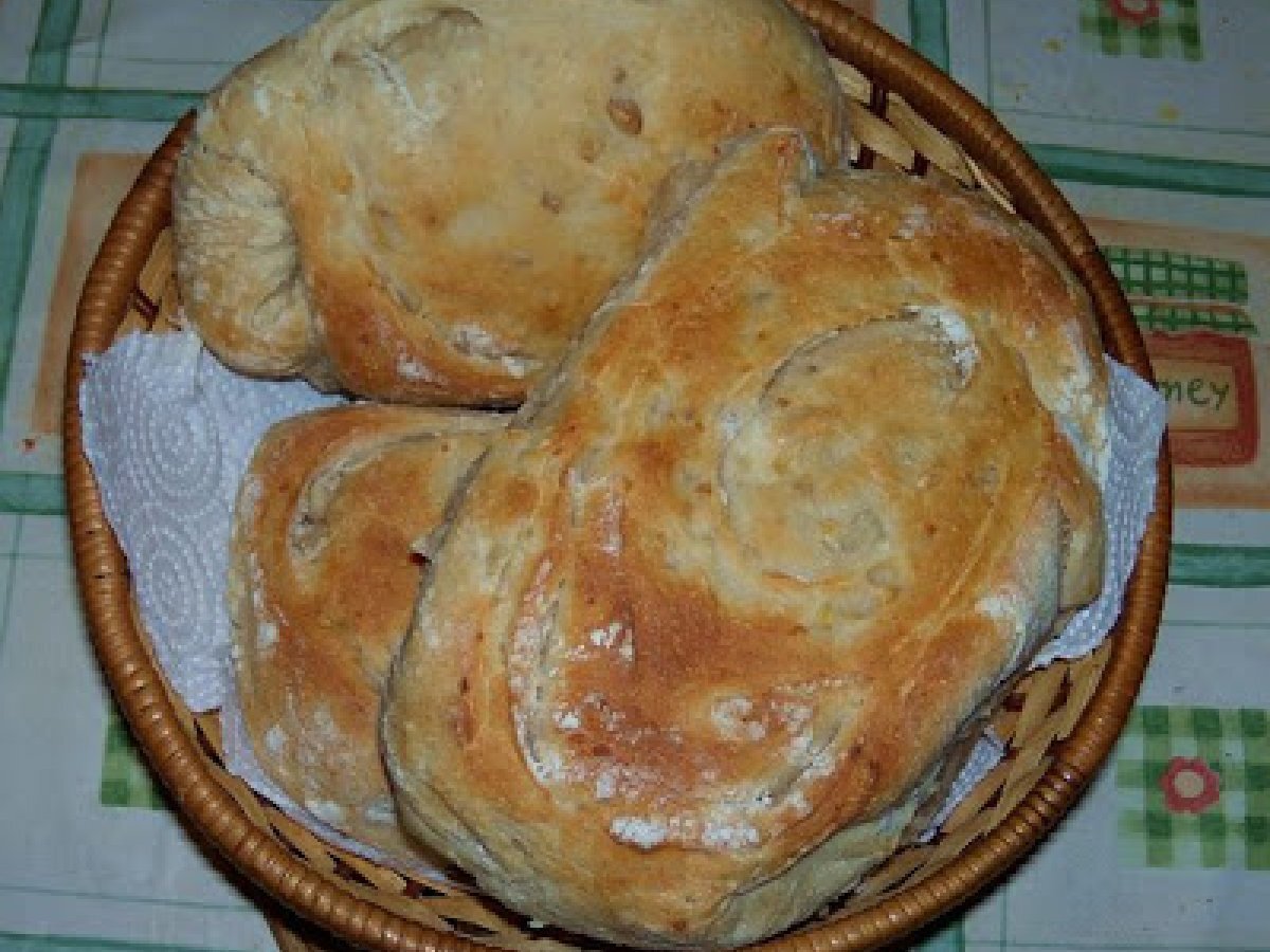 Pane, pizza e focaccia gorgonzola e noci