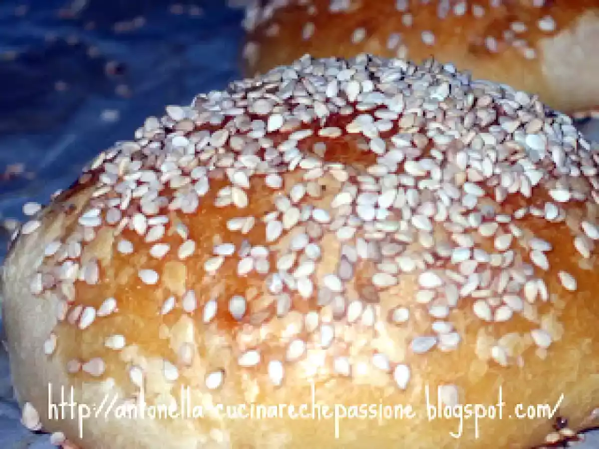 Panini al sesamo con pasta madre di kefir