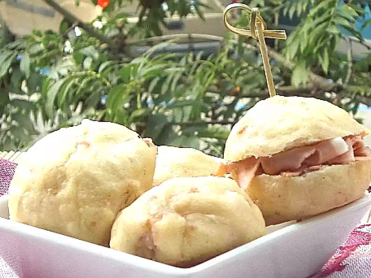 Panini alla philadelphia e pancetta