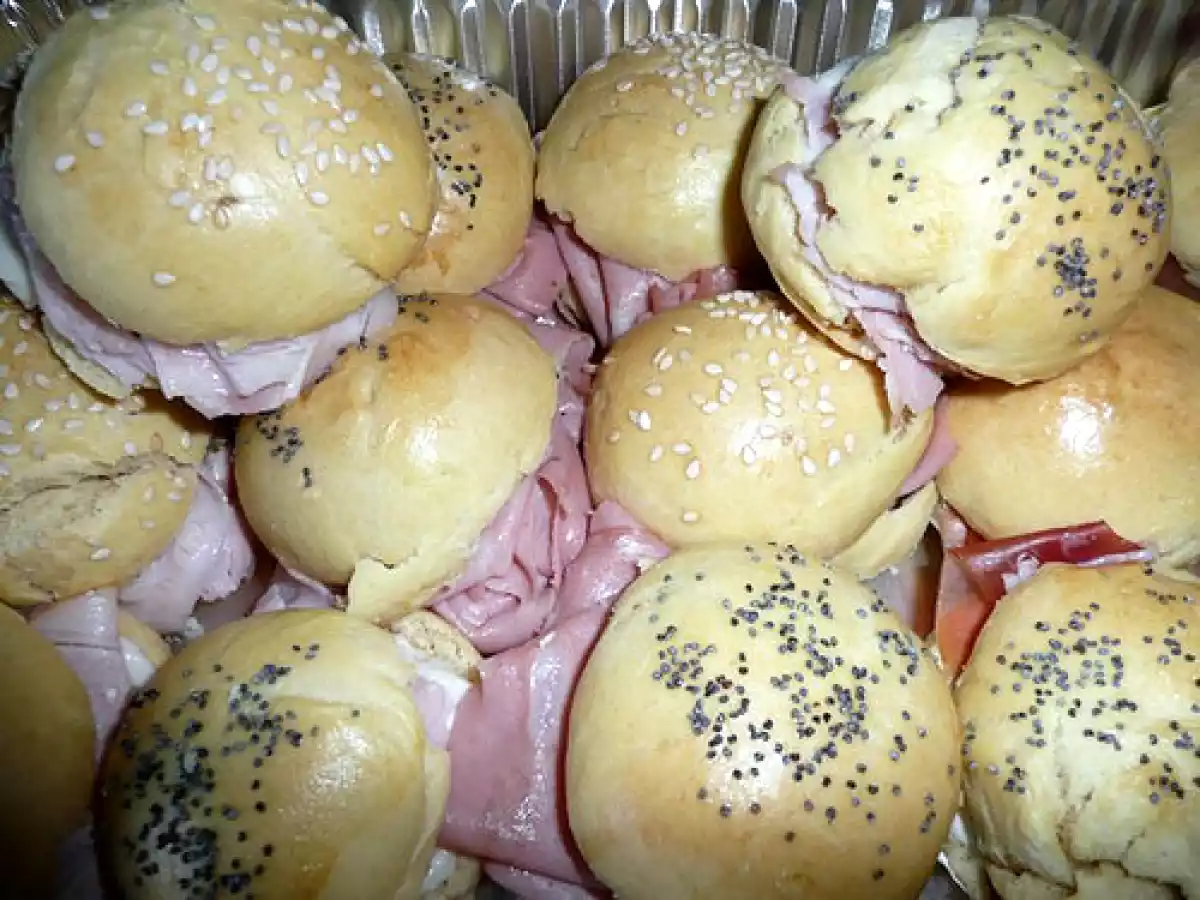 Panini con salumi e formaggi