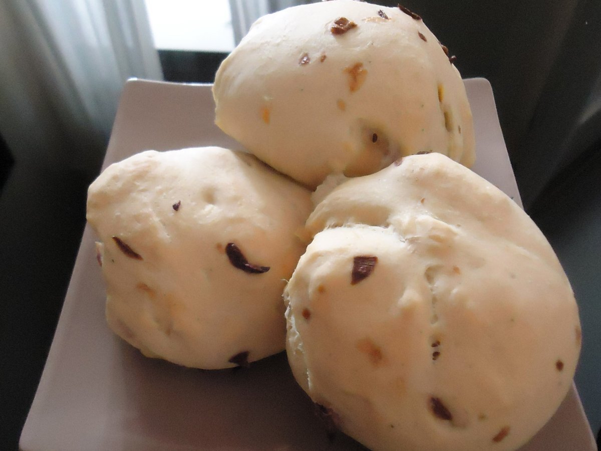 Panini Profumati alla Cipolla e Pomodorini