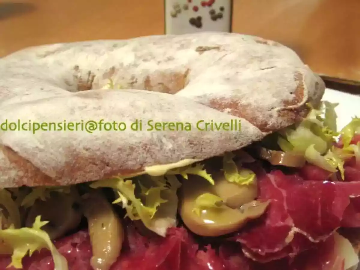 PANINO DI SEGALE CON BRESAOLA VALTELLINA di Dolcipensieri