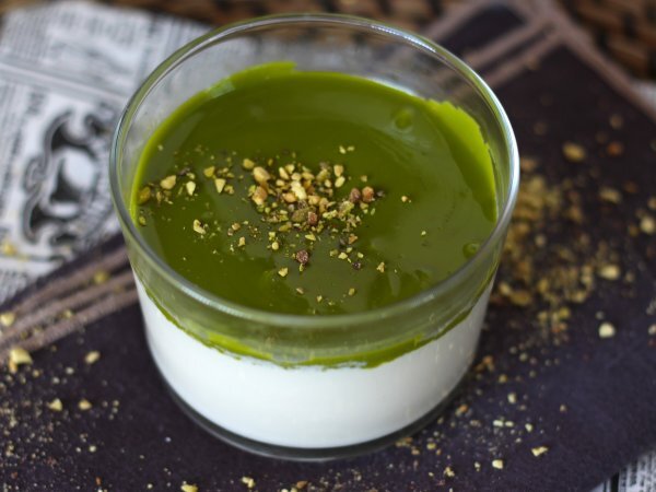 Panna cotta al pistacchio, la ricetta facile che tutti adorano!