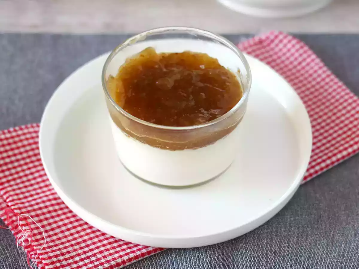 Panna cotta alla vaniglia con salsa ai fichi - foto 2
