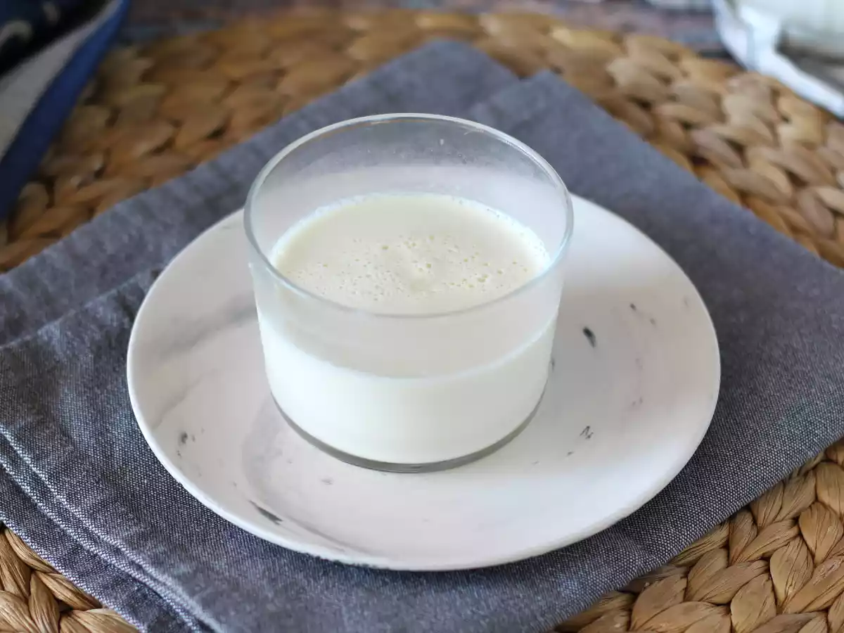 Panna cotta alla vaniglia, la ricetta classica per prepararla a casa