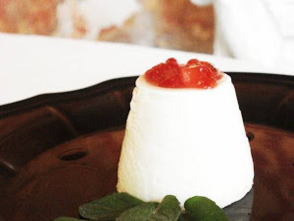 Panna cotta allo yogurt greco e miele