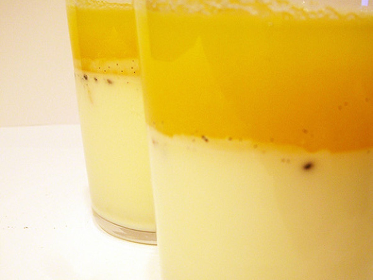 PANNA COTTA CON SALSINA DI MANGO