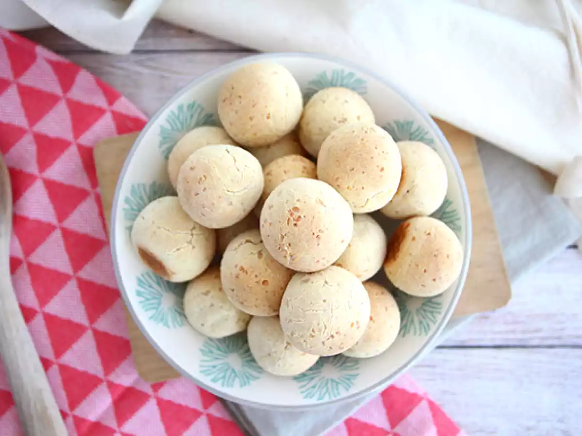 Pão de Queijo - la ricetta brasiliana dei panini al formaggio - foto 2