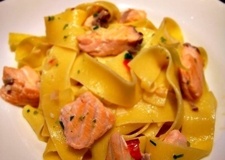 Pappardelle al salmone fresco Ricetta Petitchef