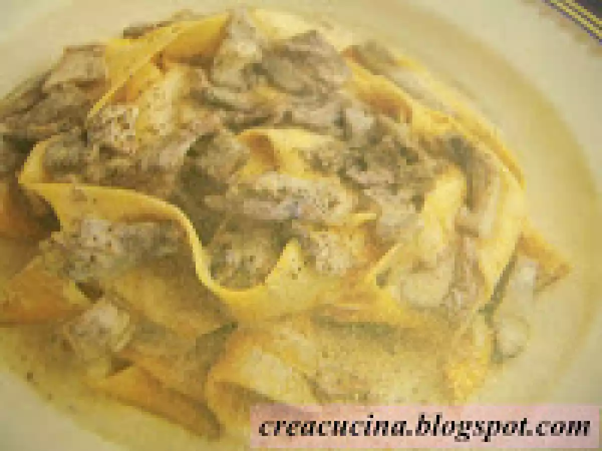 PAPPARDELLE CON FUNGHI E BESCIAMELLA - foto 2