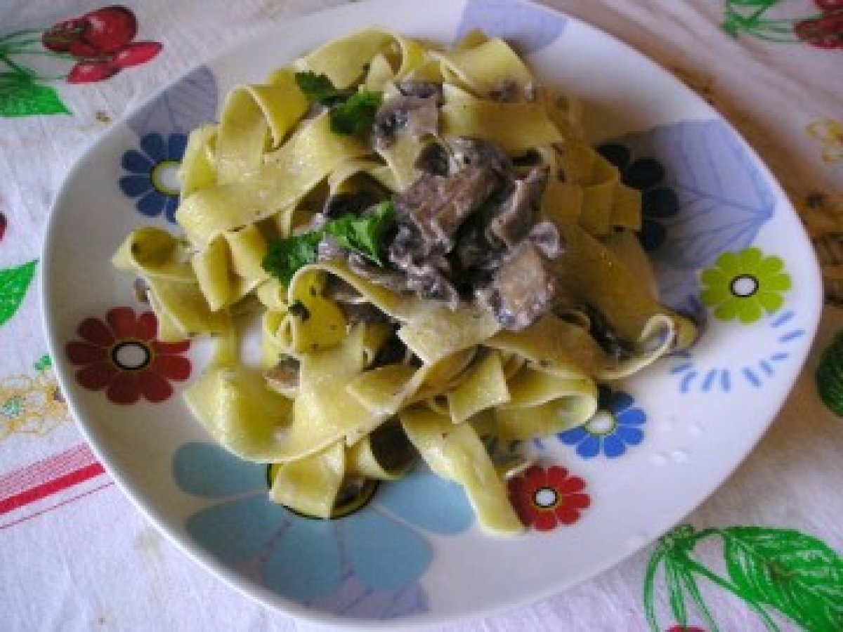 Pappardelle cremose ai funghi