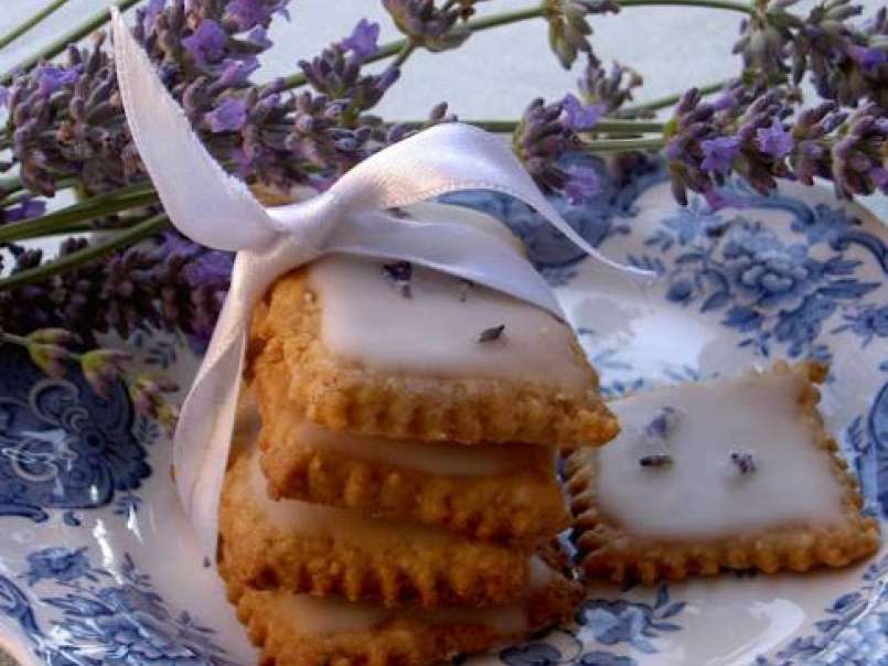 Parfums de Provence : Biscotti al caramello, glassa di limone e lavanda_ Levendulàs keksz - foto 3