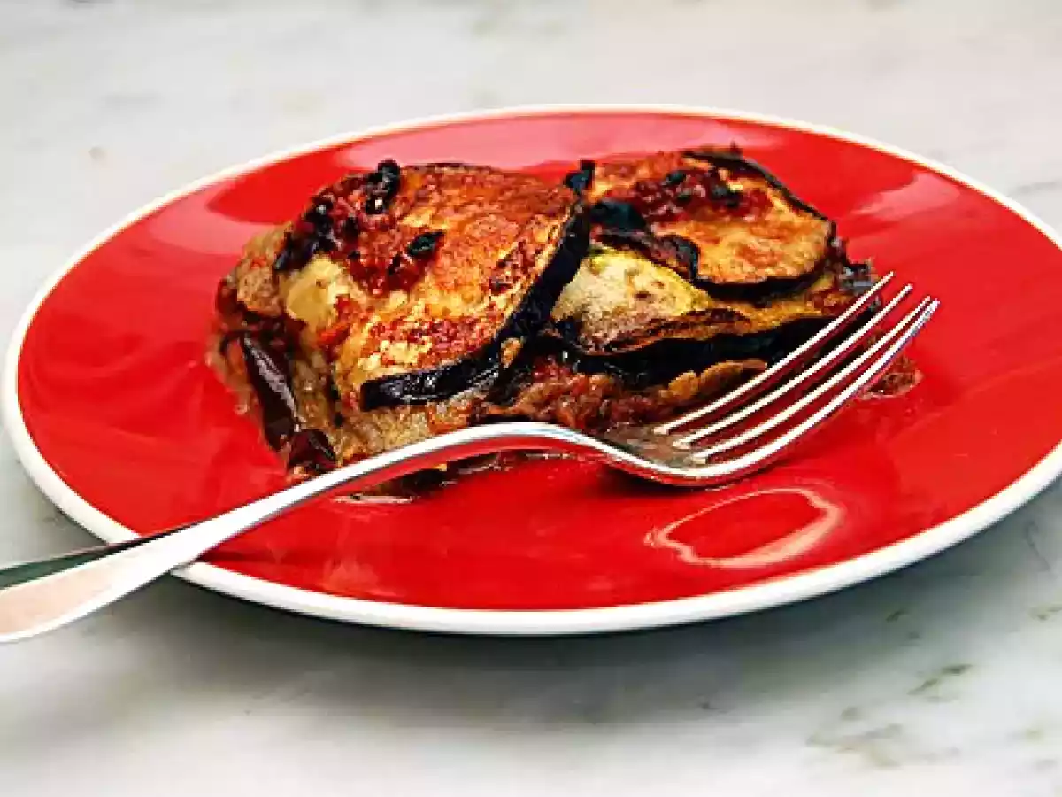 Parmigiana di melanzane e zucchine al pesto rosso - foto 3