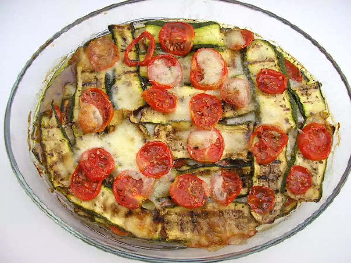 Parmigiana di zucchine e pomodori pachino
