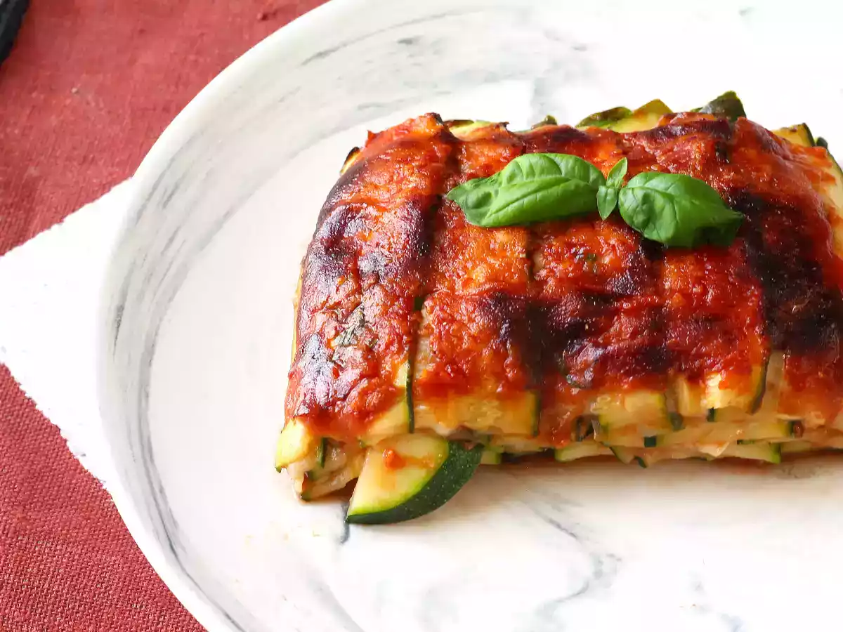 Parmigiana di zucchine in friggitrice ad aria: veloce, leggera e croccante - foto 5