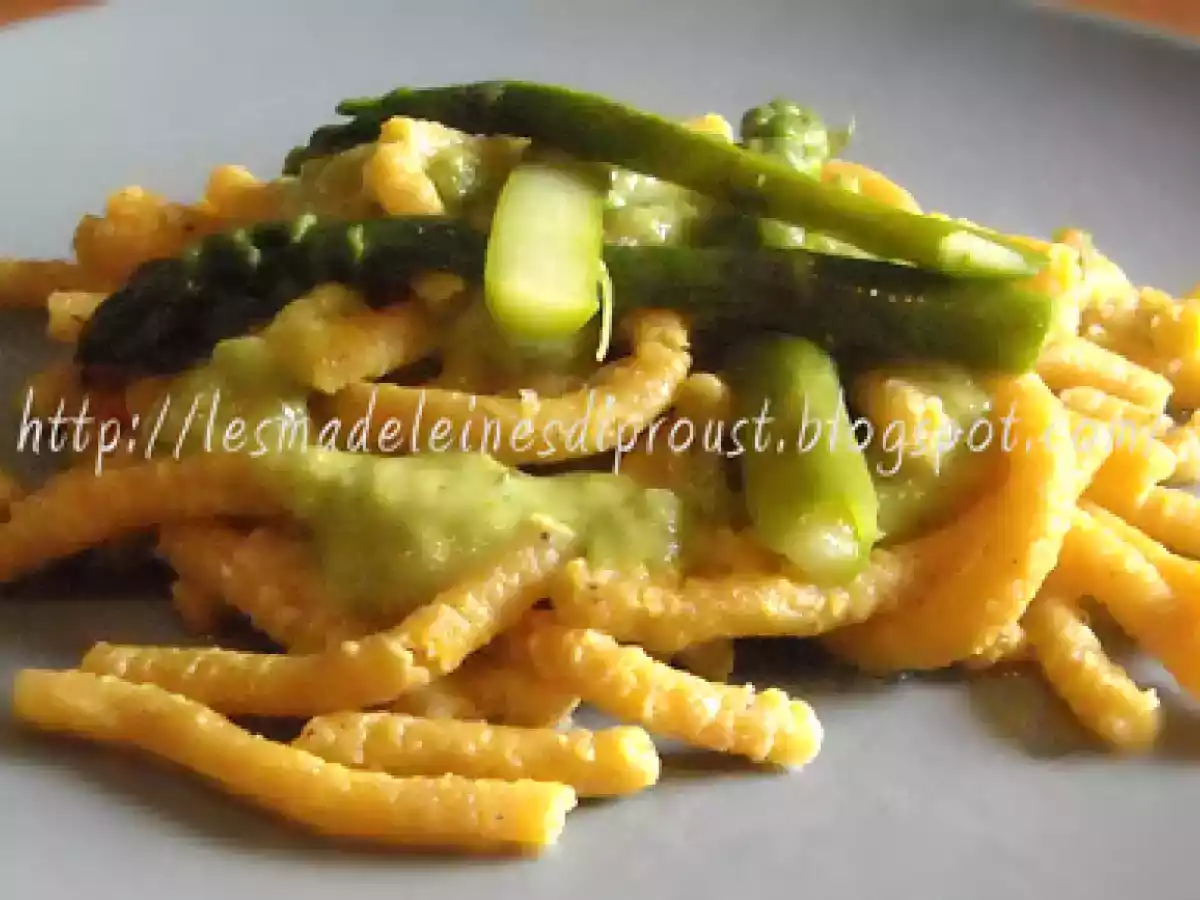 Passatelli di fossa con crema di asparagi.