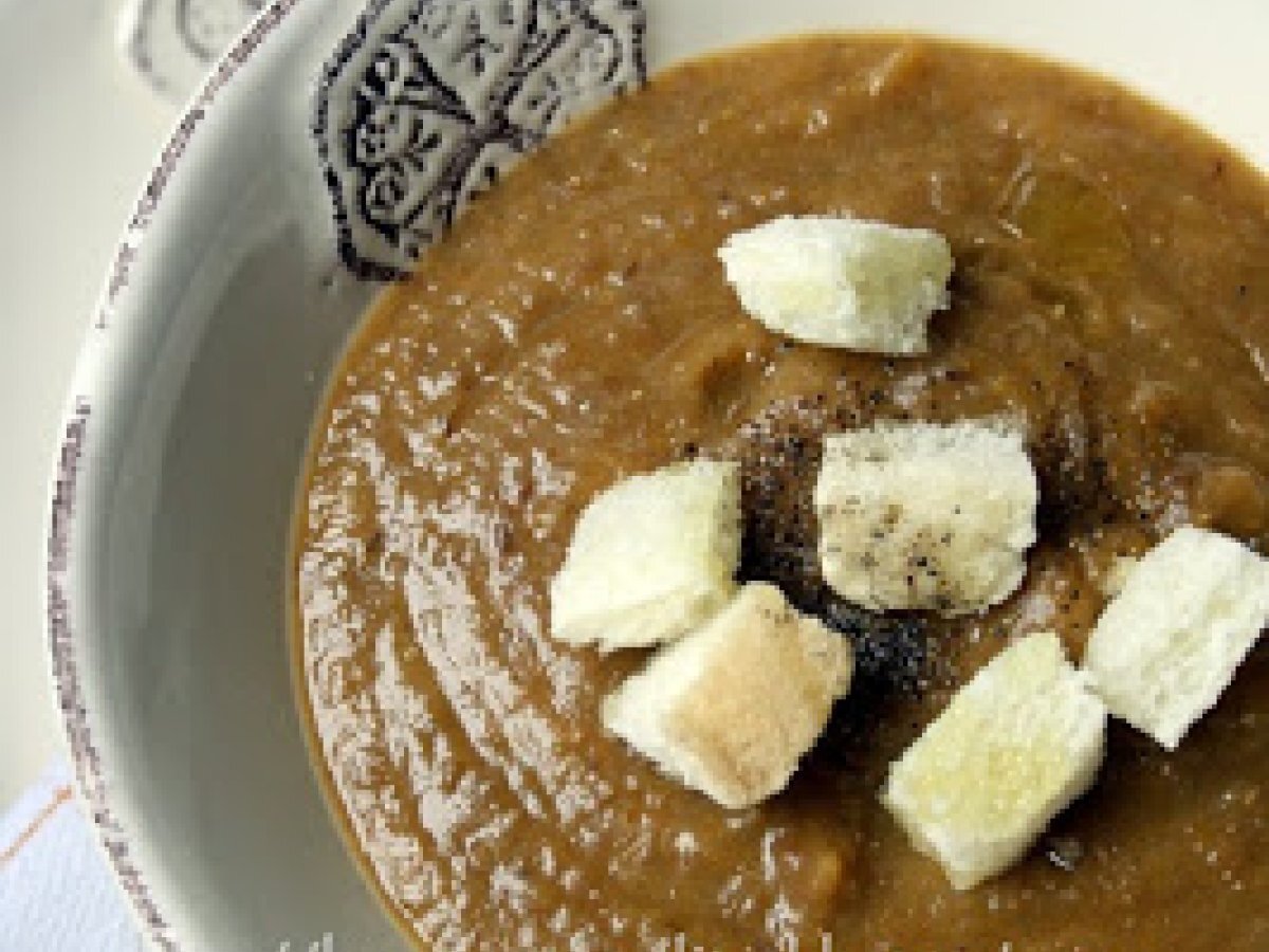 Passato di lenticchie, patate e carote.