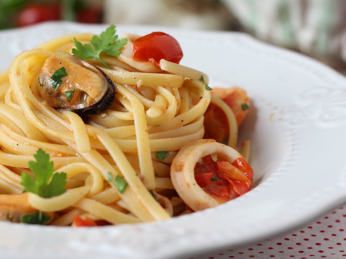 Pasta ai frutti di mare surgelati, il primo piatto gustoso e rapidissimo - foto 2