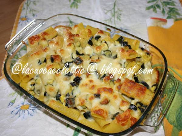 Pasta al forno con zucchine e scamorza