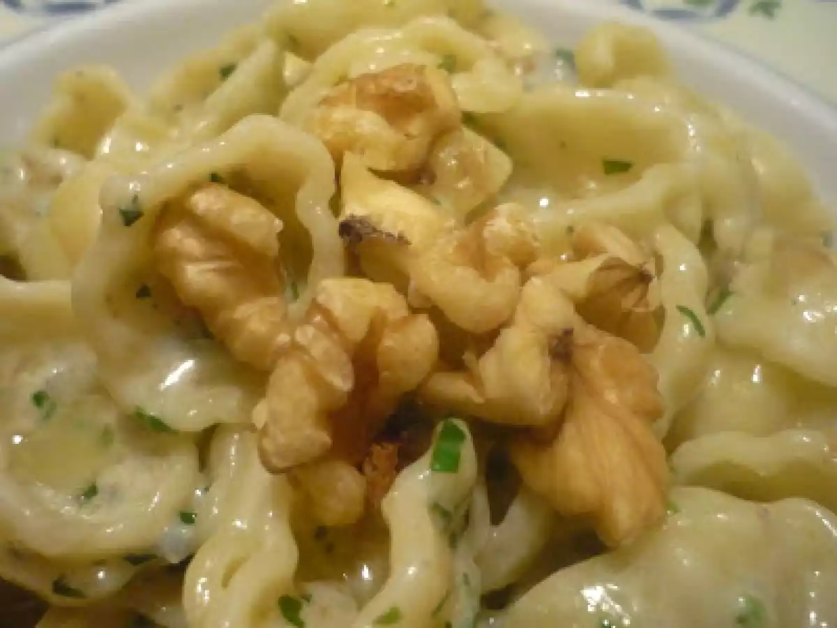 PASTA AL SUGO DI GORGONZOLA E NOCI