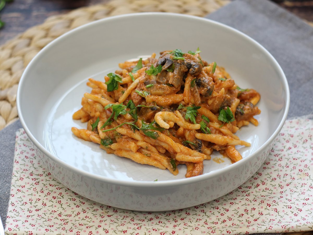 Pasta alla boscaiola, il primo piatto ideale per l'autunno e l'inverno - foto 3