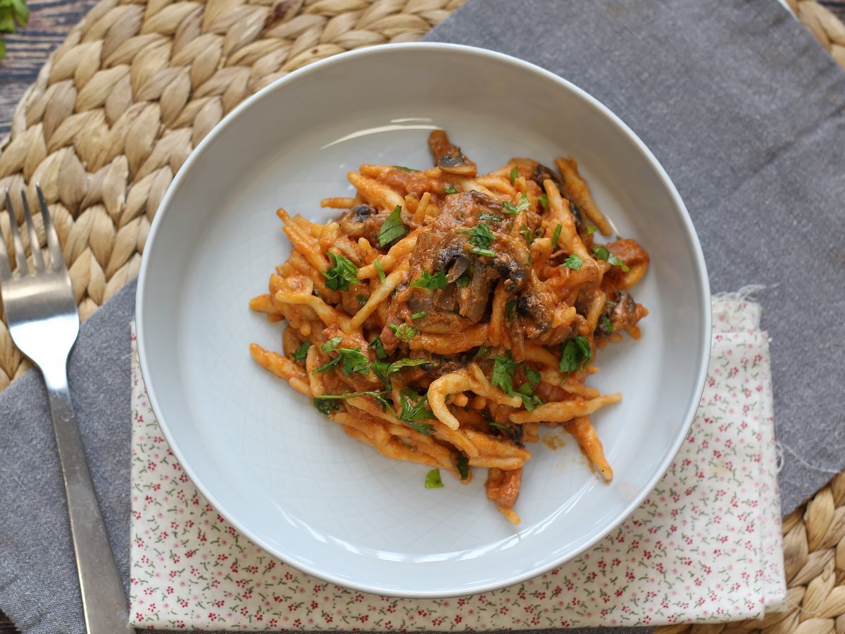 Pasta alla boscaiola, il primo piatto ideale per l'autunno e l'inverno - foto 4