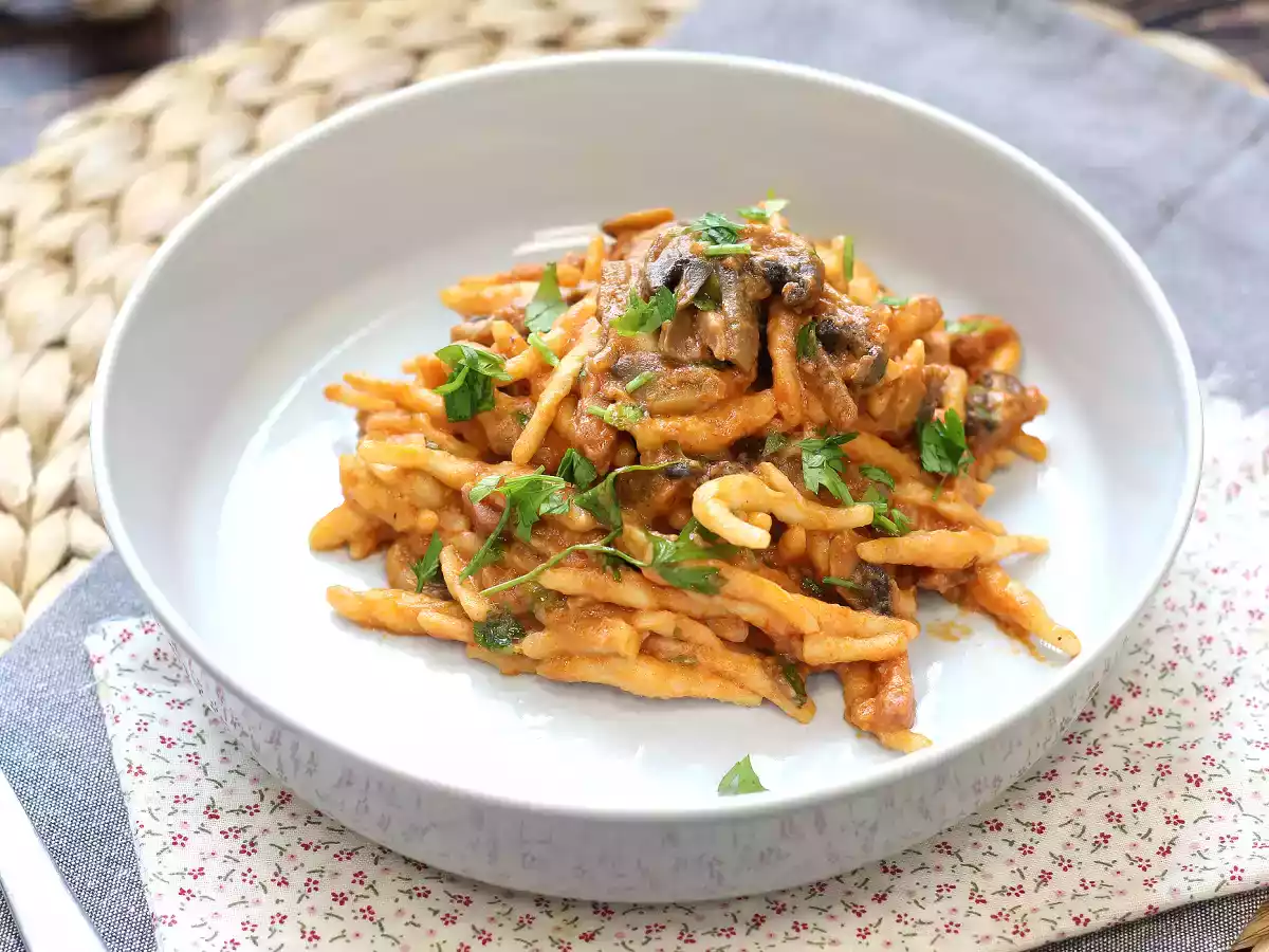 Pasta alla boscaiola, il primo piatto ideale per l'autunno e l'inverno