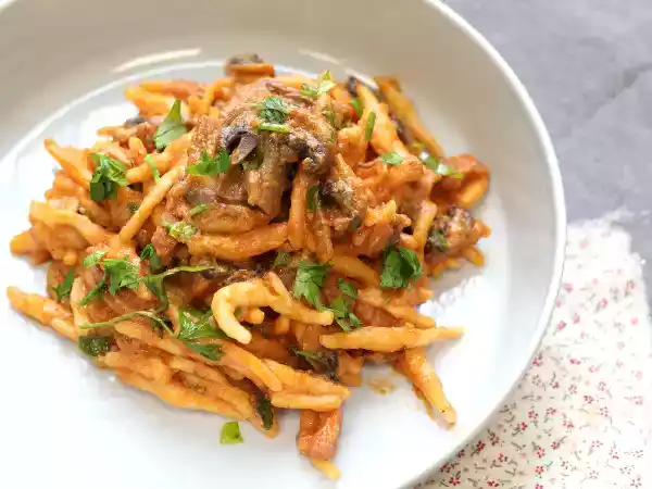 Ricetta Pasta alla boscaiola, il primo piatto ideale per l'autunno e l'inverno