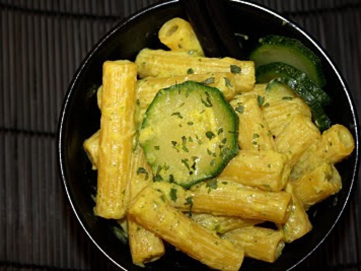 Pasta alla crema di zucchine e zafferano - foto 2