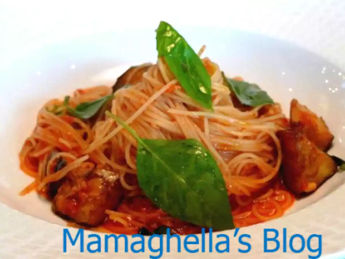 Pasta alla siciliana con ricotta salata