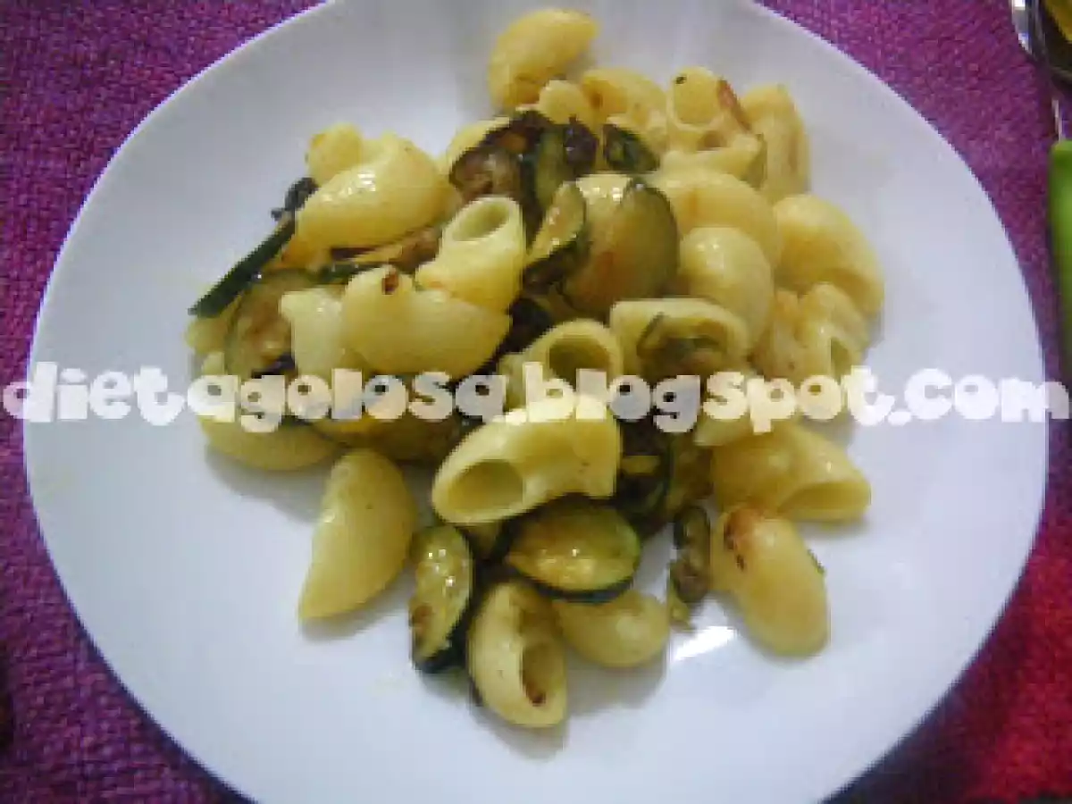 Pasta alle Zucchine, Filetto e Chutney al Mango
