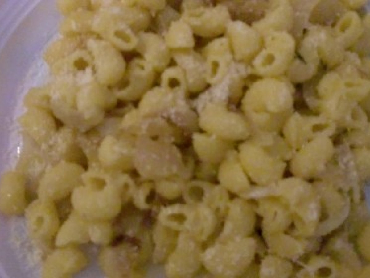 Pasta allo zafferano e cipolla