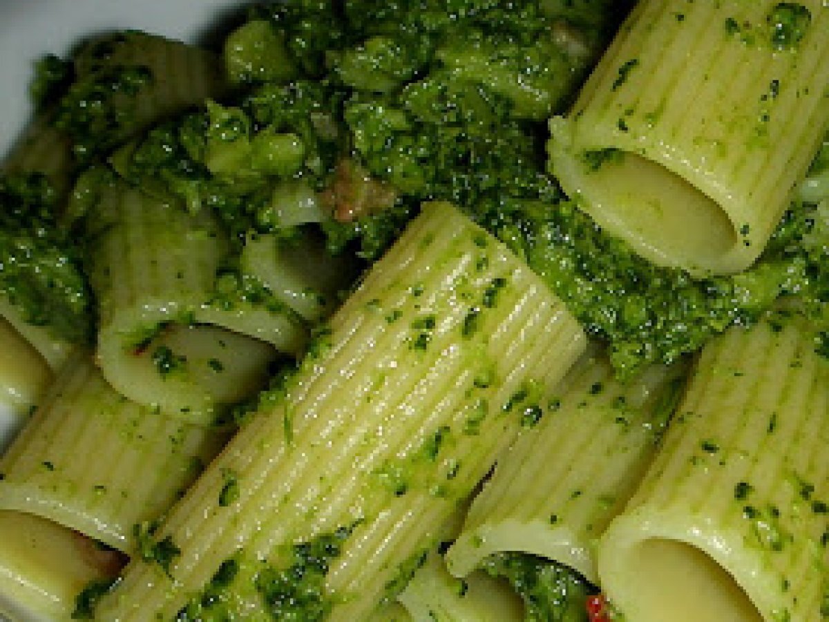 Pasta broccoli e guanciale