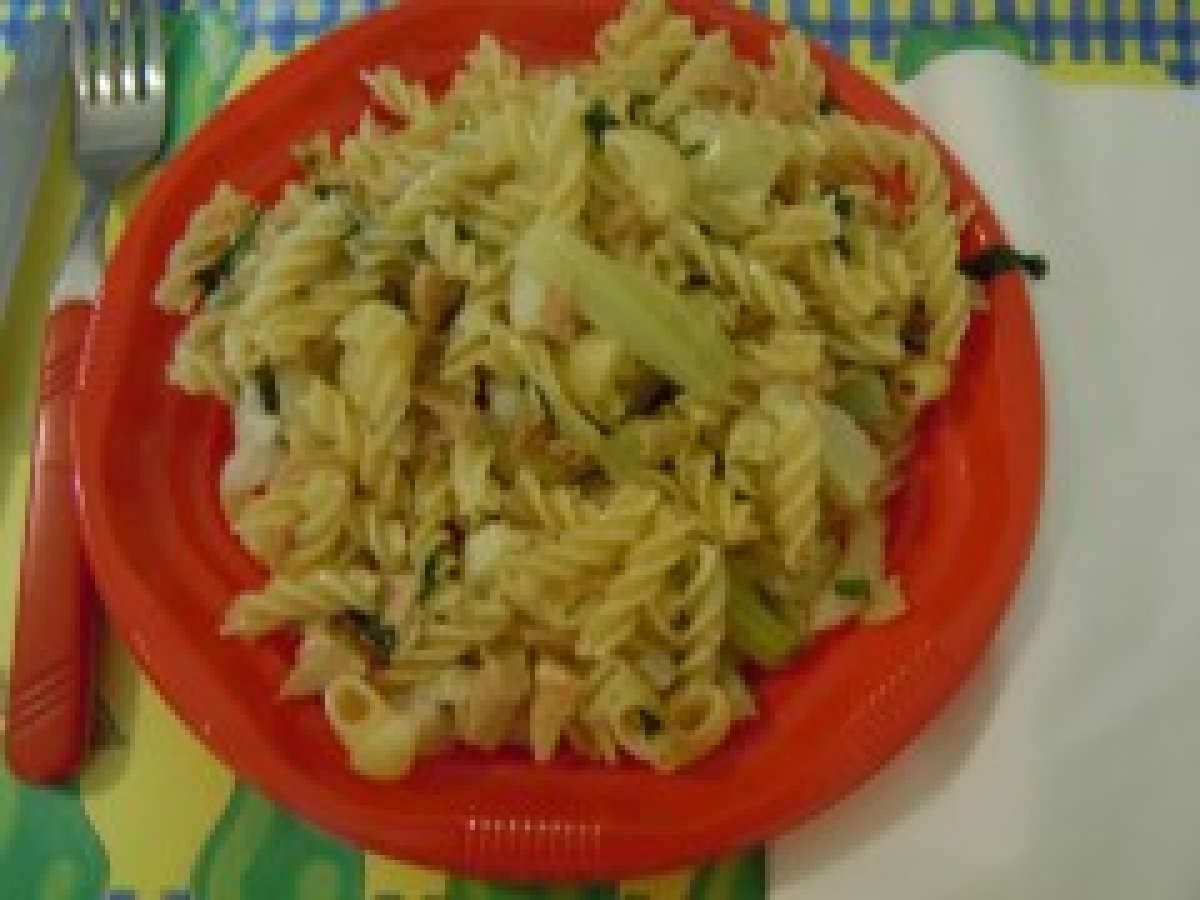 Pasta col tonno e il cavolfiore